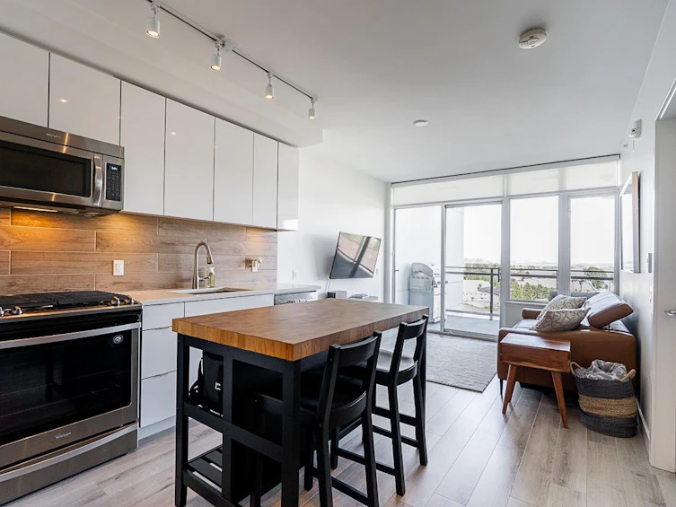 708-200 Nelson's Crescent, New Westminster, BC, V3L 0H4 - 7