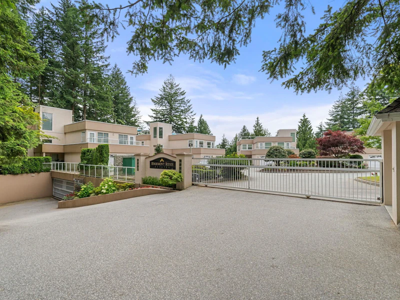 13 - 2425 Edgemont Boulevard, North Vancouver BC V7P 2L2