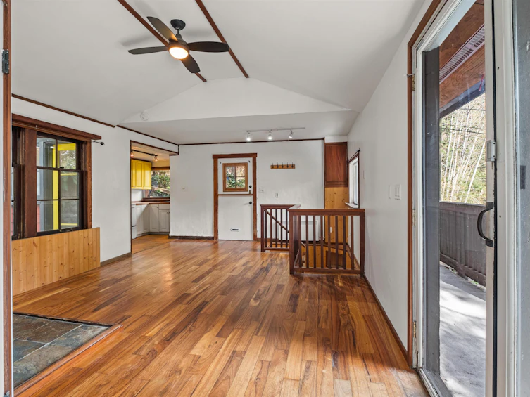 1312 Hillcrest Road, Bowen Island, BC, V0N 1G1 - 16