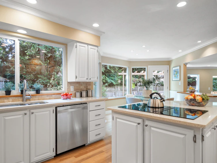13247 17a Avenue, Surrey, BC, V4A 6R9 - 5
