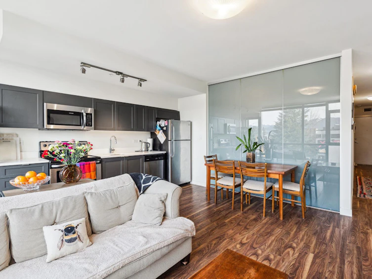 213-2511 Quebec Street, Vancouver, BC, V5T 0B6 - 4