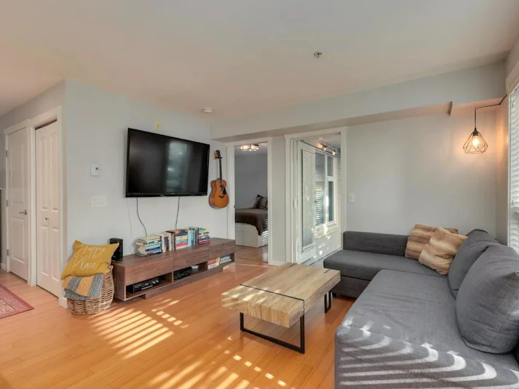212-3575 Euclid Avenue, Vancouver, BC, V5R 6H5 - 3