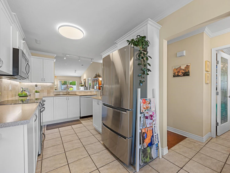 10-17516 4 Avenue, Surrey, BC, V3Z 0R9 - 17