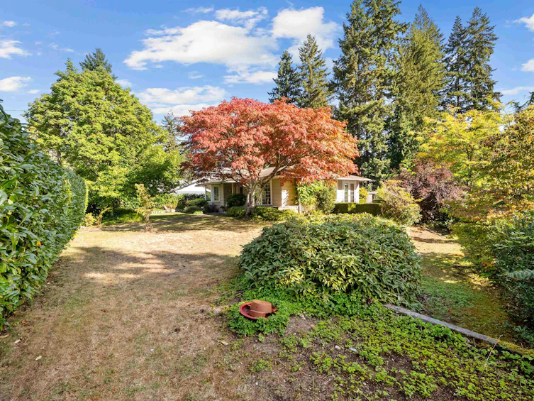 2000 Lloyd Avenue, North Vancouver, BC, V7P 2N8 - 27