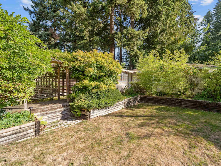 2000 Lloyd Avenue, North Vancouver, BC, V7P 2N8 - 25