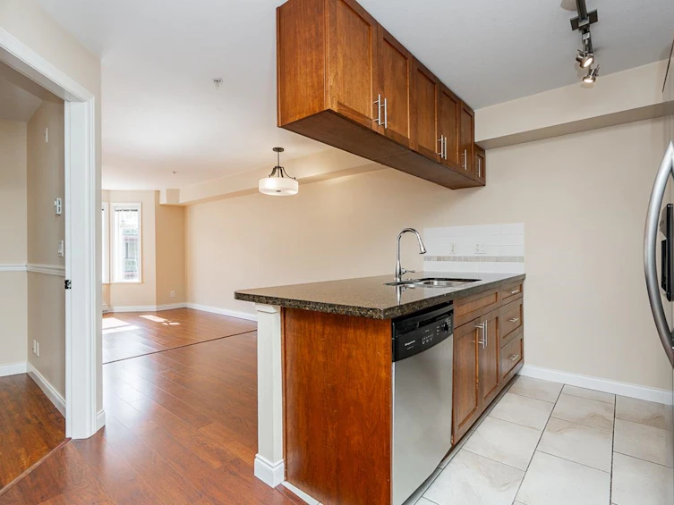 337-5660 201a Street, Langley, BC, V3A 0B4 - 6