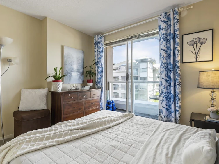 304-10523 University Drive, Surrey, BC, V3T 5T8 - 9