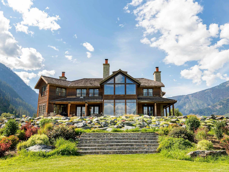 9115 Pemberton Meadows Road, Pemberton, BC, V0N 2L2 - 2