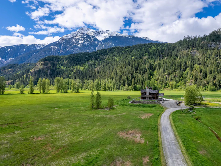 9115 Pemberton Meadows Road, Pemberton, BC, V0N 2L2 - 25