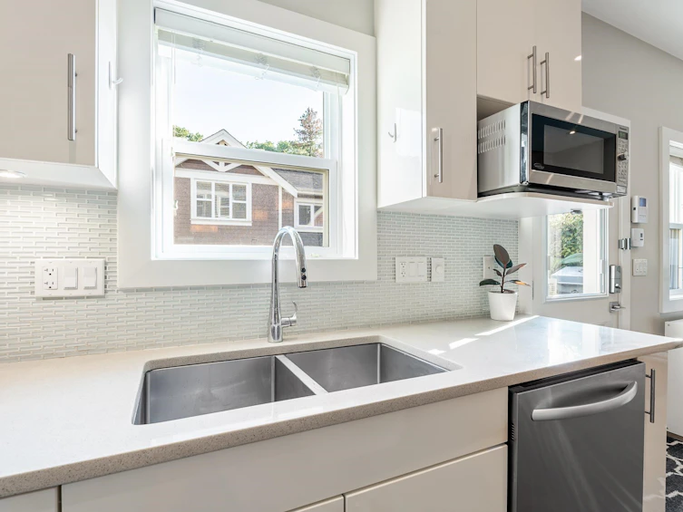 938 E 20th Avenue, Vancouver, BC, V5V 1N6 - 14