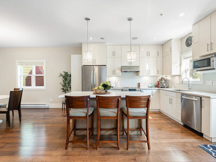 938 E 20th Avenue, Vancouver, BC, V5V 1N6 - 11