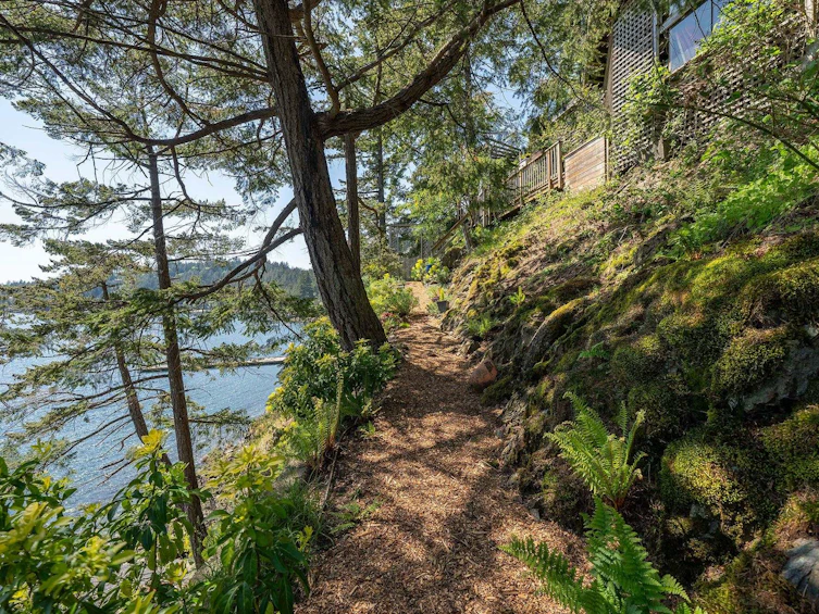 1477 Cleator Road, Bowen Island, BC, V0N 1G1 - 31