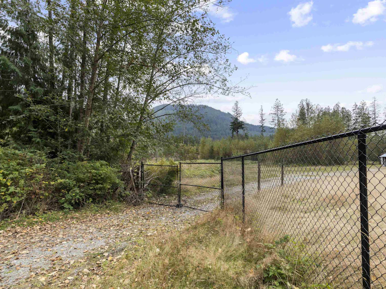 32482 Dewdney Trunk Road, Mission, BC, V2V 7E8 - 10