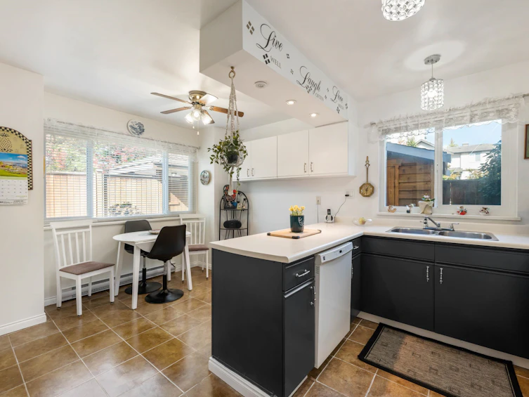 1-14820 100 Avenue, Surrey, BC, V3R 9A5 - 14