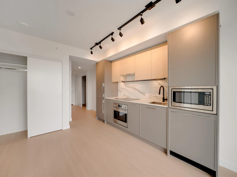 1812-13745 George Junction, Surrey, BC, V3T 0V8 - 10