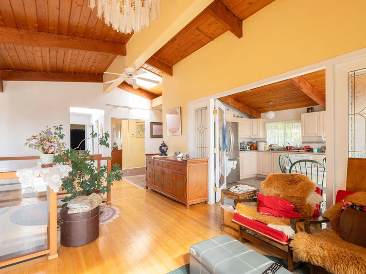 2128 Mathers Avenue, West Vancouver, BC, V7V 2H3 - 16