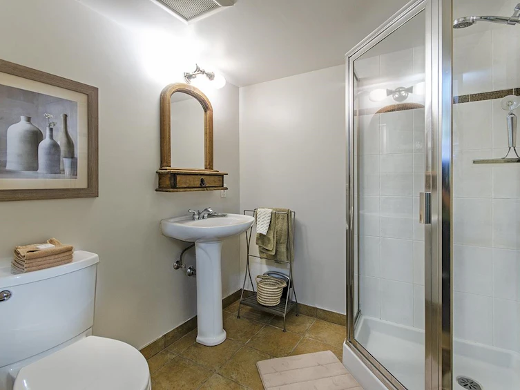 19 Glenmore Drive, West Vancouver, BC, V7S 1A5 - 19