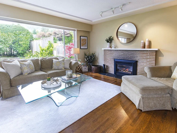 19 Glenmore Drive, West Vancouver, BC, V7S 1A5 - 2