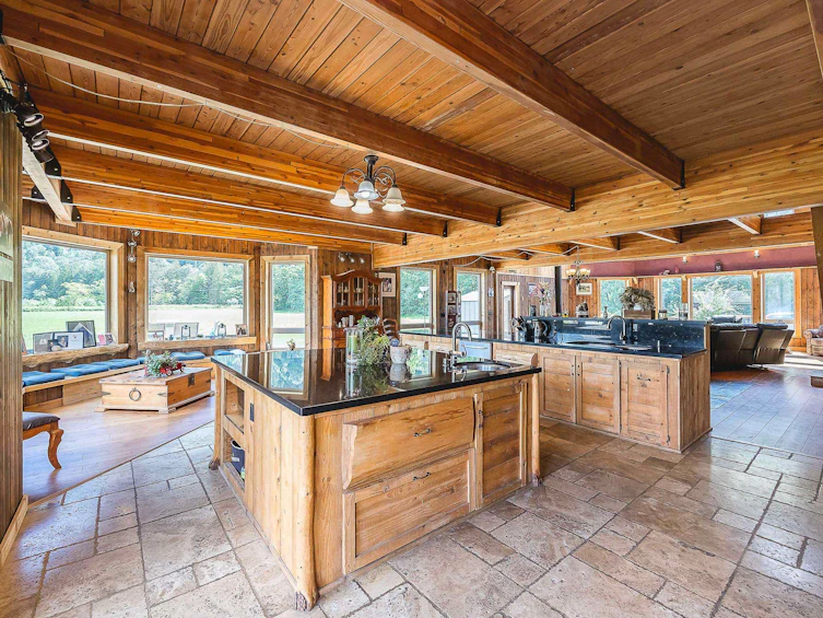 58261 Fancher Road, Hope, BC, V0X 1L2 - 2