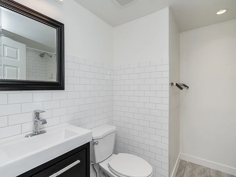 8561 Flowering Place, Burnaby, BC, V5A 4B4 - 7