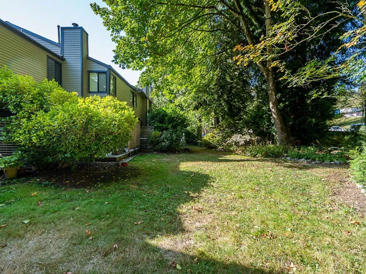 8561 Flowering Place, Burnaby, BC, V5A 4B4 - 34