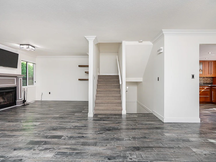 8561 Flowering Place, Burnaby, BC, V5A 4B4 - 9