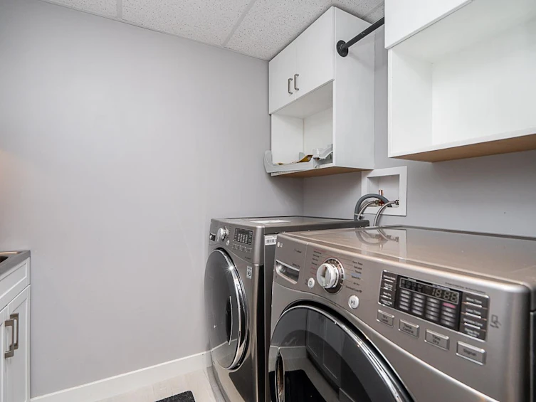 8561 Flowering Place, Burnaby, BC, V5A 4B4 - 6