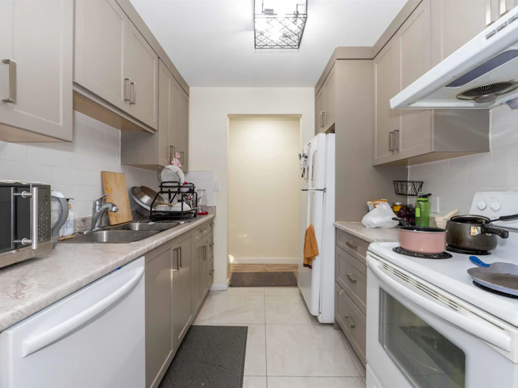 206-2567 Victoria Street, Abbotsford, BC, V2T 2T4 - 8