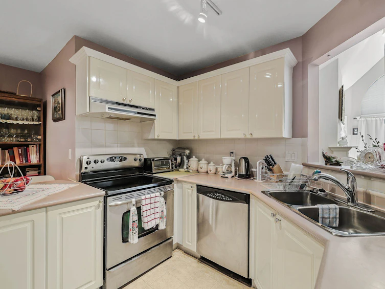 408-7435 121a Street, Surrey, BC, V3W 0W8 - 10