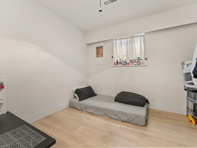 2268 Wenonah Street, Vancouver, BC, V5N 2Z6 - 35