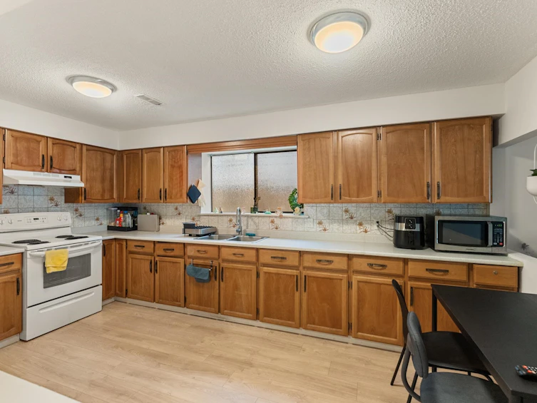 2268 Wenonah Street, Vancouver, BC, V5N 2Z6 - 9