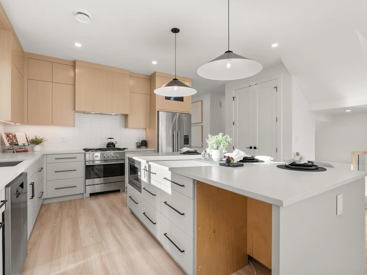 9312 Ebor Road, Delta, BC, V4C 3K7 - 5