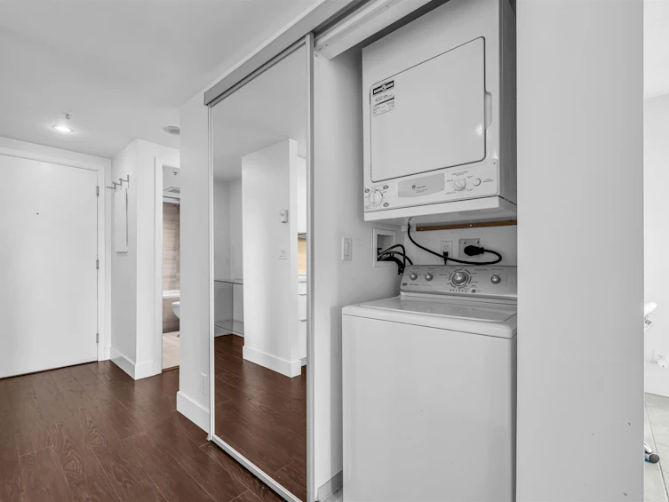 1007-1331 W Georgia Street, Vancouver, BC, V6E 4P1 - 13
