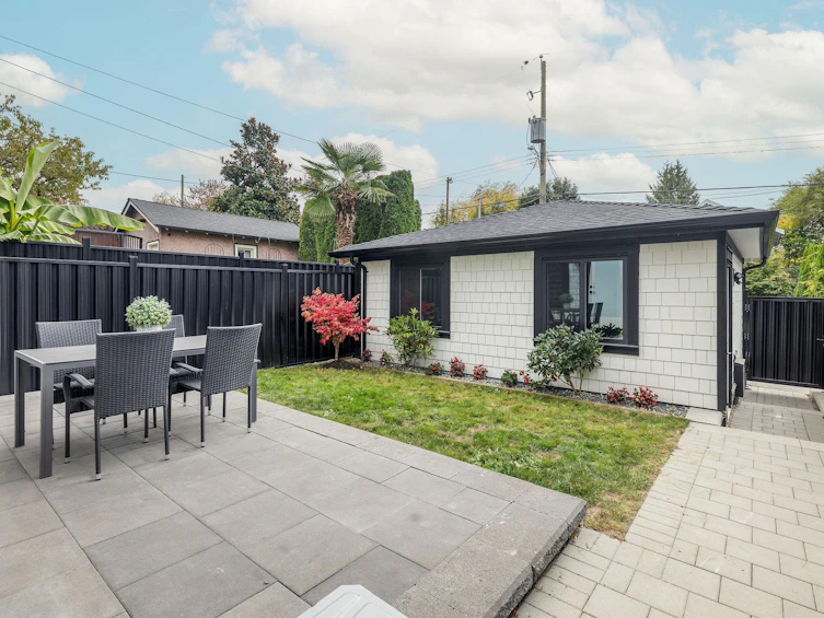 2334 E 5th Avenue, Vancouver, BC, V5N 1N1 - 22