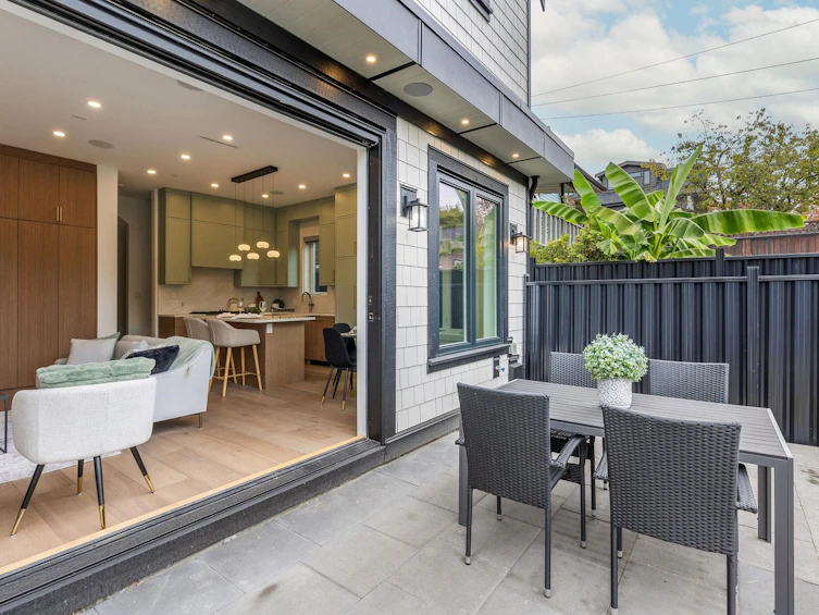2334 E 5th Avenue, Vancouver, BC, V5N 1N1 - 10