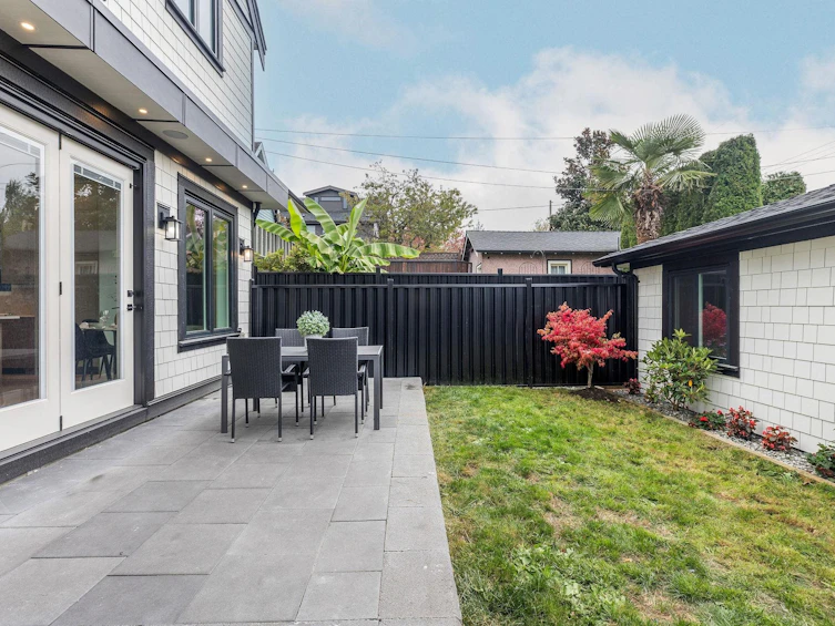 2334 E 5th Avenue, Vancouver, BC, V5N 1N1 - 23