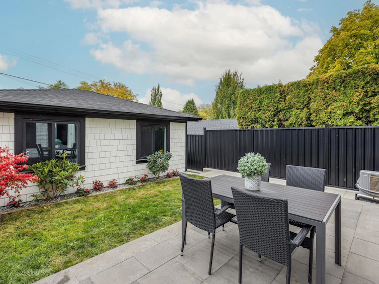 2334 E 5th Avenue, Vancouver, BC, V5N 1N1 - 24