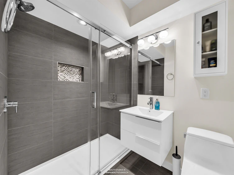 3491 Prince Edward Street, Vancouver, BC, V5V 3X7 - 34