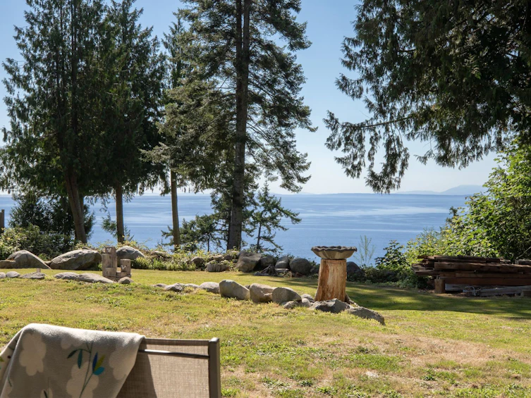 7835 Redrooffs Road, Halfmoon Bay, BC, V7Z 1A4