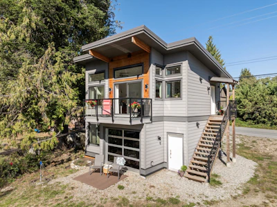 7835 Redrooffs Road - 5