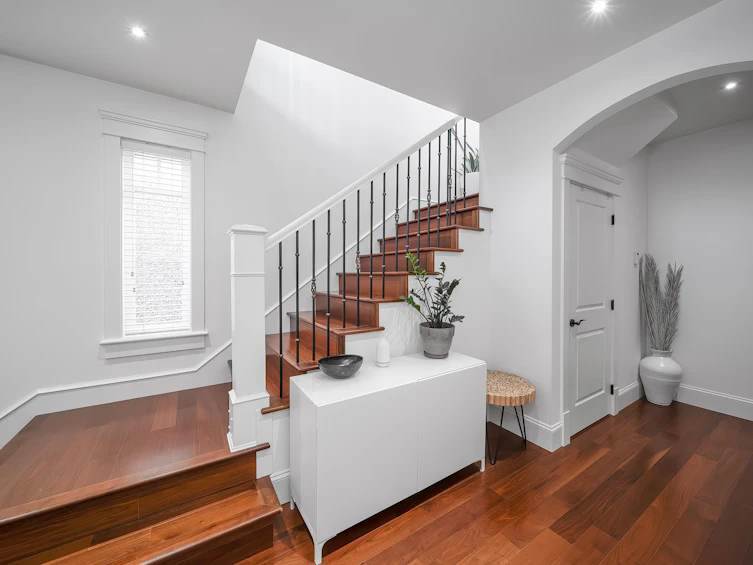 18 Hythe Avenue, Burnaby, BC, V5B 3H7 - 13