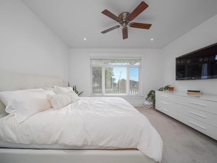 18 Hythe Avenue, Burnaby, BC, V5B 3H7 - 6