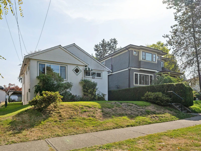 4182 Prince Edward Street, Vancouver BC V5V 3Y6