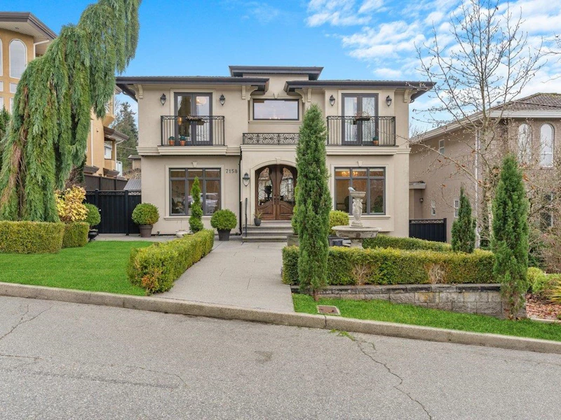 7158 Ridgeview Drive, Burnaby BC V5A 4V3