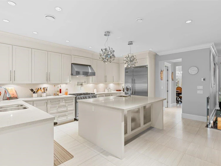 7158 Ridgeview Drive, Burnaby, BC, V5A 4V3 - 5