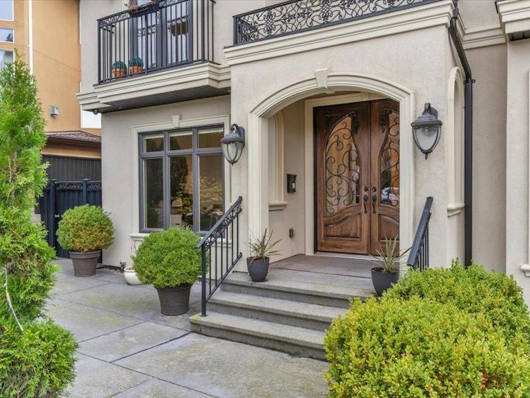7158 Ridgeview Drive, Burnaby, BC, V5A 4V3 - 2