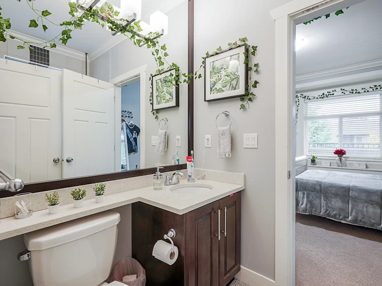 8852 118 Street, Delta, BC, V4C 6H7 - 9