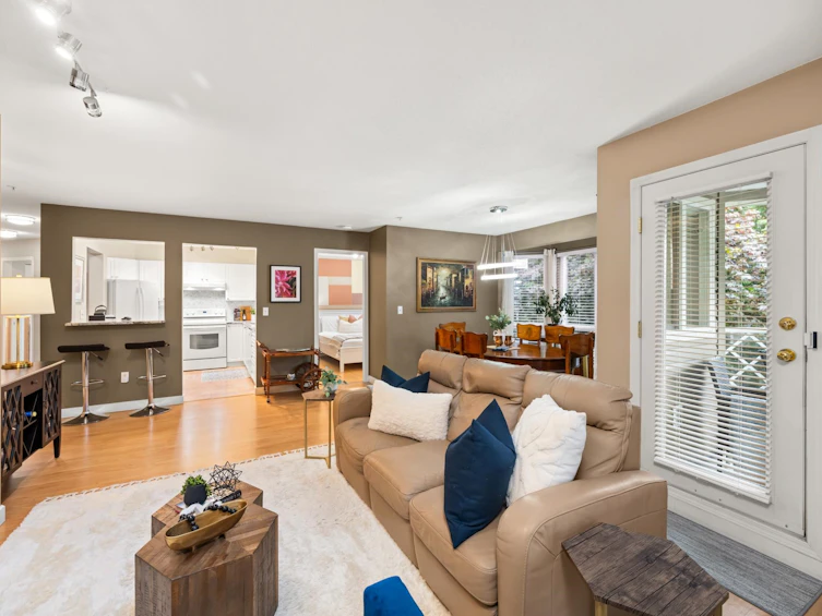 219-9979 140 Street, Surrey, BC, V3T 5W2 - 11