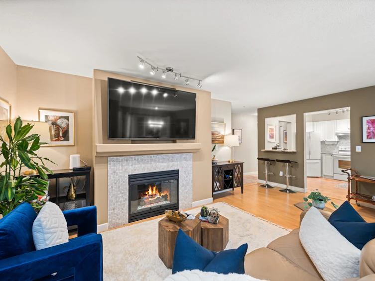 219-9979 140 Street, Surrey, BC, V3T 5W2 - 10