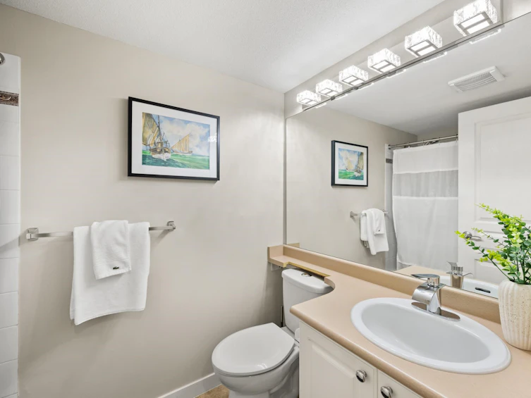 219-9979 140 Street, Surrey, BC, V3T 5W2 - 20